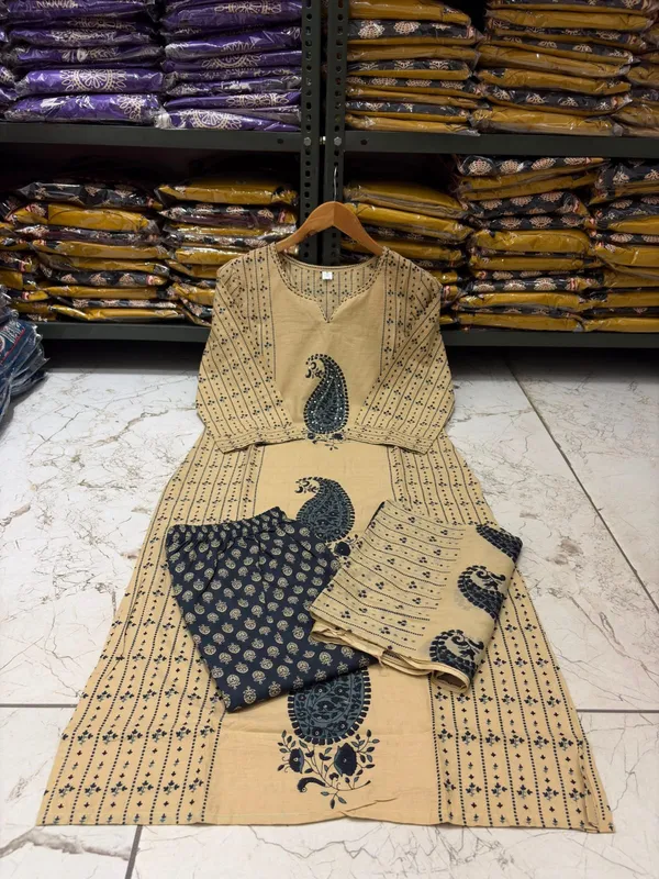 Black_Cotton_60×60_Kairi_Print_Kurti_Pant_Dupatta_Set