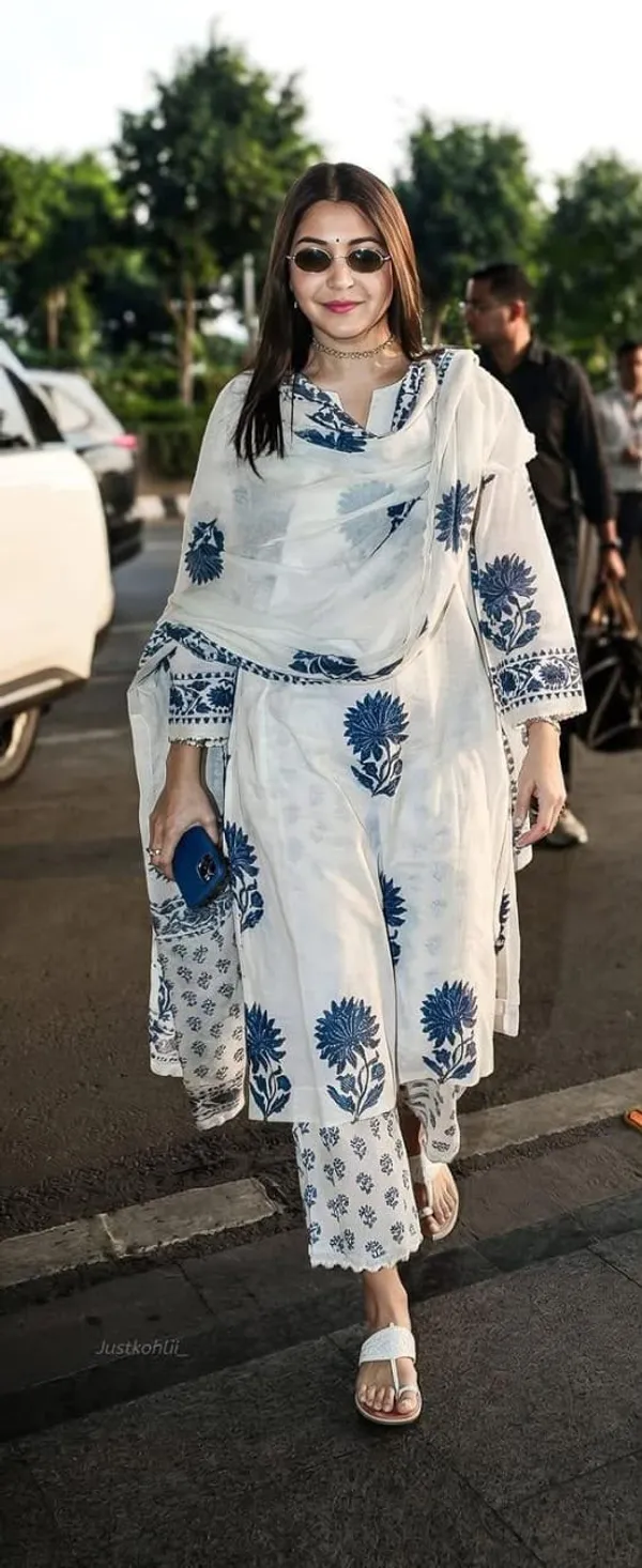 Elegant_White_&_Blue_Floral_Printed_Cotton_Suit_Set_with_Dupatta,_Stylish_Daily_Wear