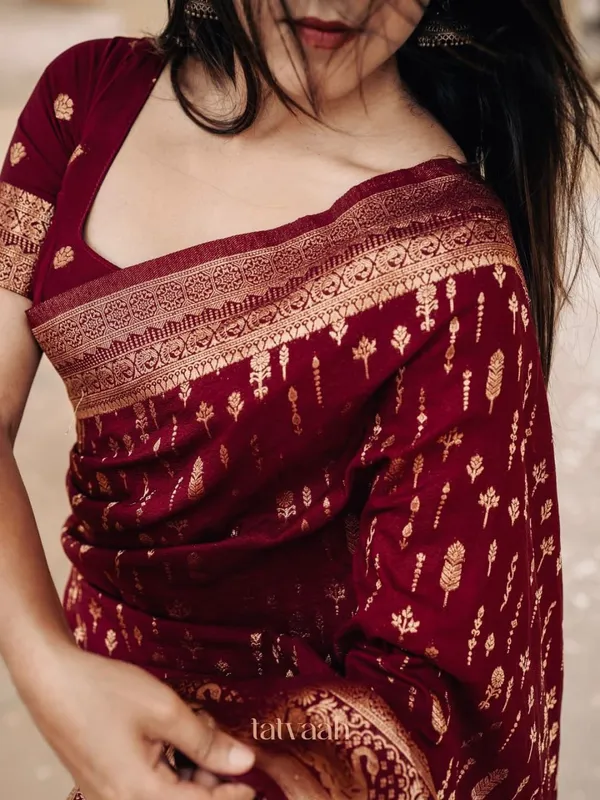 Pretty_Maroon_Soft_Silk_Saree_With_Forbearance_Blouse_Piece