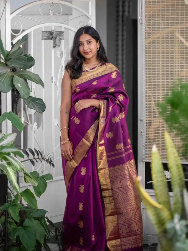 Symmetrical_Purple_Soft_Silk_Saree_With_Pulsating_Blouse_Piece