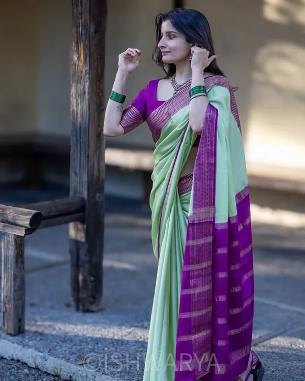 Whimsical_Sea_Green_Soft_Silk_Saree_With_Fantabulous_Blouse_Piece