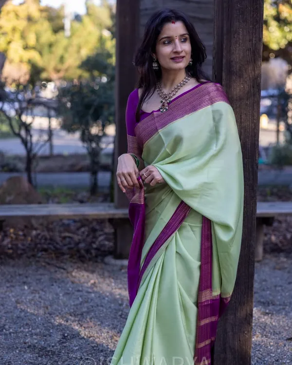 Whimsical_Sea_Green_Soft_Silk_Saree_With_Fantabulous_Blouse_Piece