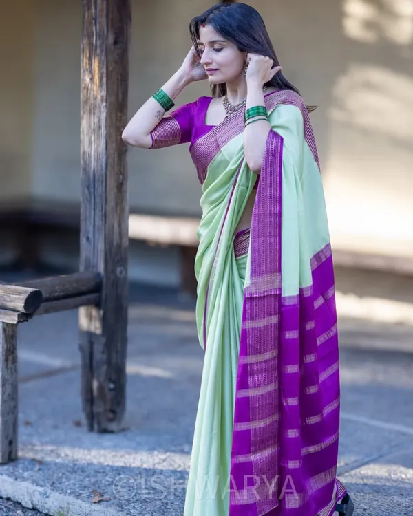 Whimsical_Sea_Green_Soft_Silk_Saree_With_Fantabulous_Blouse_Piece