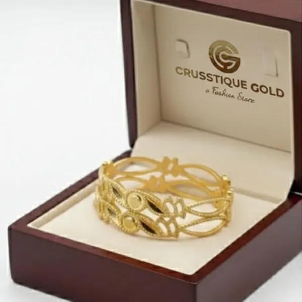 CRUSSTIQUE_GOLD_Elegant_Bangle_for_Women,_Traditional_Indian_Style_with_Textured_Floral_Design,_Fashion_Jewellery_for_Party,_Wedding_and_Festive_Occasions