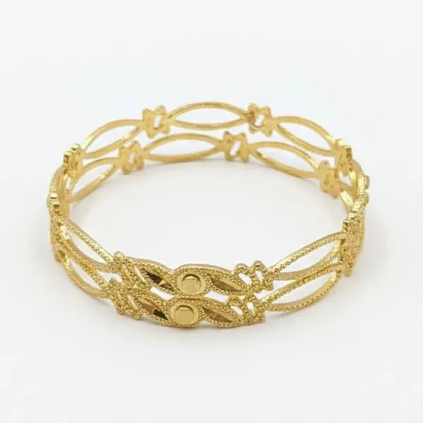 CRUSSTIQUE_GOLD_Elegant_Bangle_for_Women,_Traditional_Indian_Style_with_Textured_Floral_Design,_Fashion_Jewellery_for_Party,_Wedding_and_Festive_Occasions
