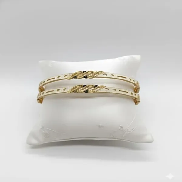 CRUSSTIQUE_GOLD_Elegant_Bangle_Set_for_Women,_2_Piece_Traditional_Indian_Style_with_Textured_Cut-Out_Design,_Decorative_Fashion_Jewellery_for_Party_and_Festive_Occasions