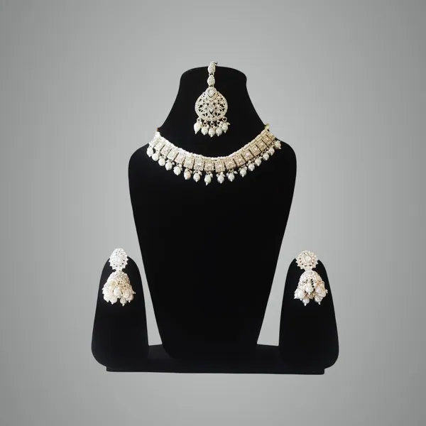 Light_Green_Traditional_Indian_Artificial_Jewellery_Set_For_Women_|_Choker_Necklace_With_Matching_Earrings_&_Pearl_Detailing