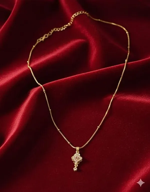 CRUSSTIQUE_GOLD�_Gold_Pendant_Necklace_with_Crystal_Clover_Charm,_Delicate_Chain_with_Adjustable_Clasp,_Elegant_Jewelry