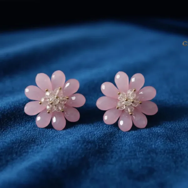 Lavender_Flower_Stud_Earrings_With_Crystal_Center,_Gold-Toned_Metal_Design,_Delicate_Floral_Jewelry,_Lightweight_And_Stylish_Statement_Accessories_For_Women