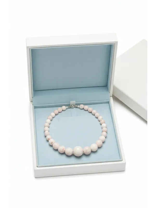 CRUSSTIQUE_GOLD_Minimalist_Pearl-White_Graduated_Beaded_Necklace