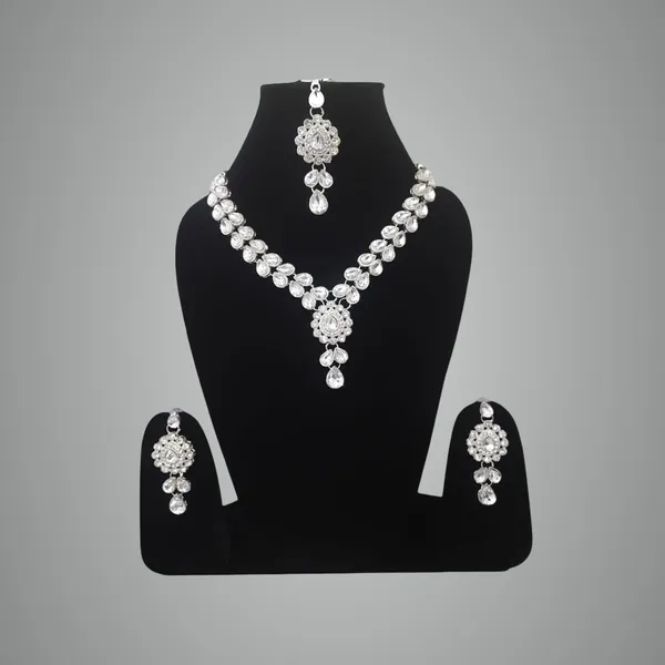 Crystal_Teardrop_Necklace_Set_With_Earrings_For_Women,_Silver-Plated_Jewellery_Set_In_White_|_Elegant_Bridal_Wedding_Necklace_And_Earring_Set