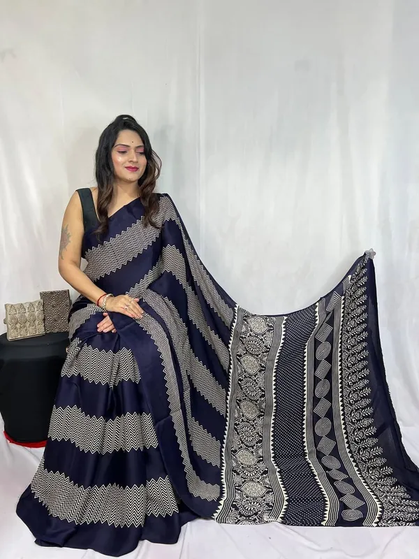 Navy_Blue_Ajrakh_Modal_Silk_Saree_with_Zigzag_Weave_Pattern
