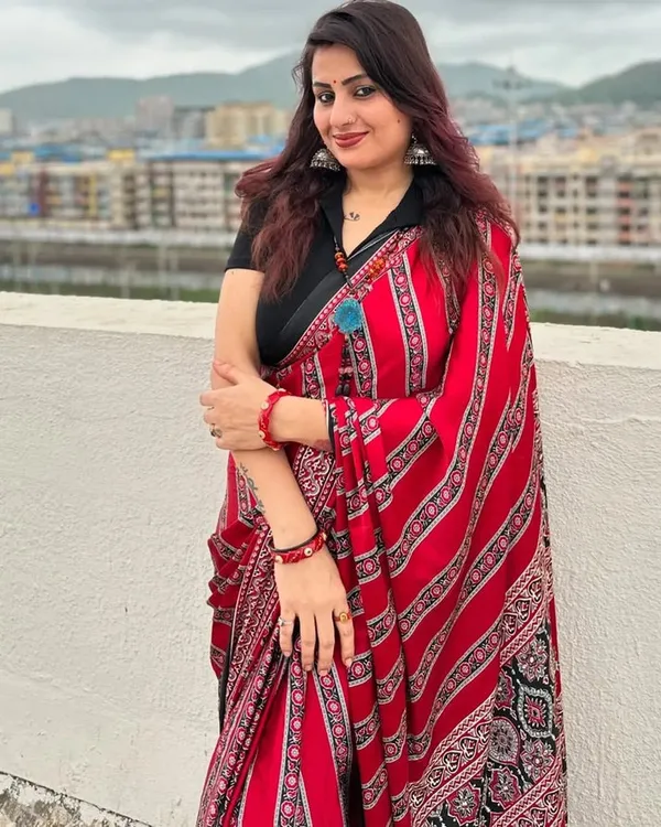 Traditional_Red_and_Black_Printed_Ajrakh_Saree_with_Intricate_Border