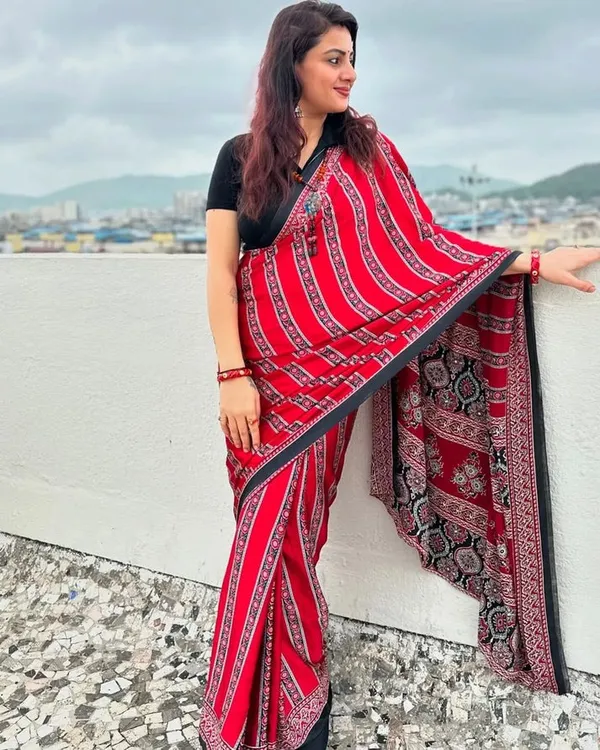 Traditional_Red_and_Black_Printed_Ajrakh_Saree_with_Intricate_Border