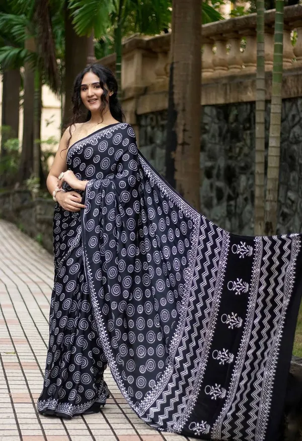 Black_Linen_Printed_Saree_with_Traditional_Saree_for_Women