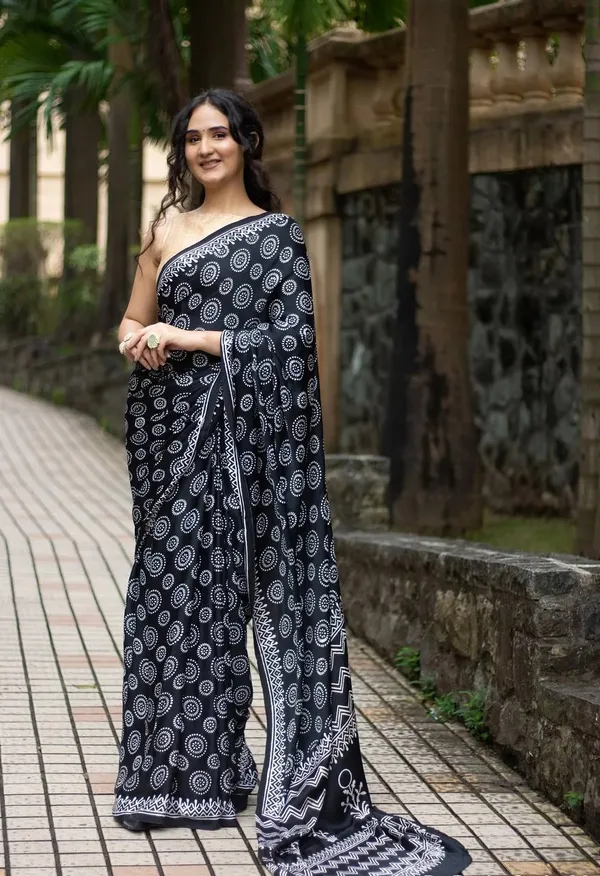 Black_Linen_Printed_Saree_with_Traditional_Saree_for_Women