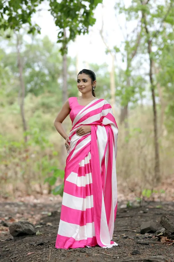 Pink_&_White_Striped_Digital_Print_Saree_�_Elegant_Contemporary_Everyday_Wear