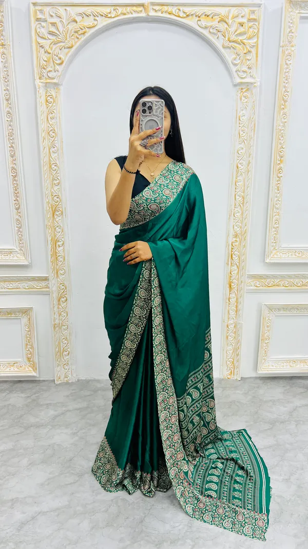 Ajrakh_Printed_Modal_Silk_Plain_Saree_With_Ajrakh_Blouse