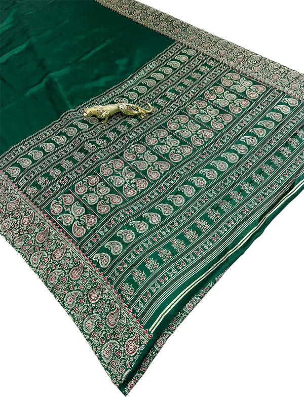 Ajrakh_Printed_Modal_Silk_Plain_Saree_With_Ajrakh_Blouse