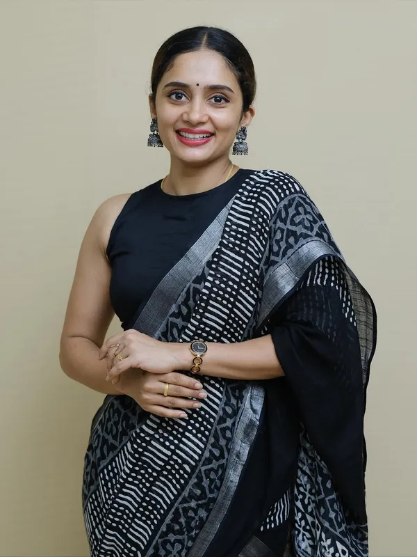 New_Pure_Western_Look_Silver_Patta_Linen_Saree_|_Premium_Soft_Linen_Saree_for_Women
