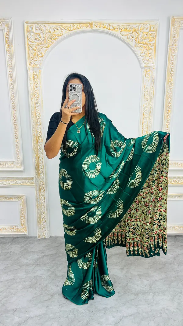 Satin_Silk_Green_Bandhani_Saree_with_Designer_Pallu