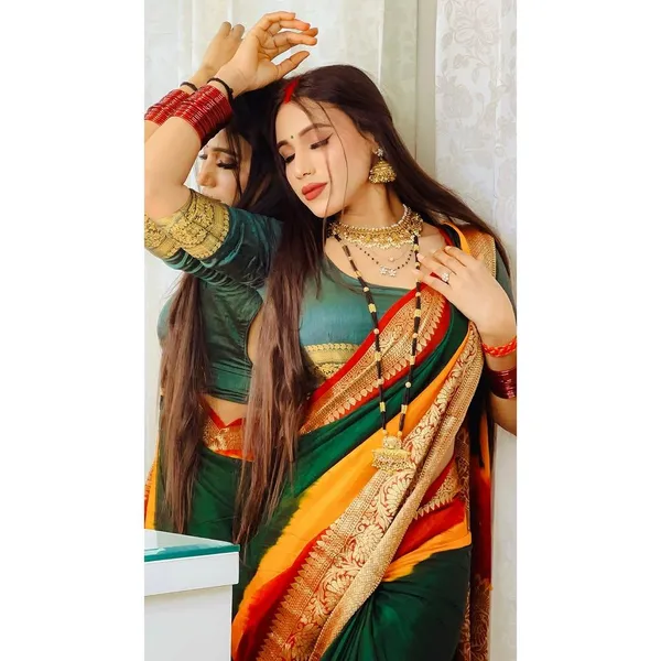 Luxury_Cotton_Silk_Saree_with_Traditional_Zari_Work_|_Premium_Ethnic_Saree_for_Women