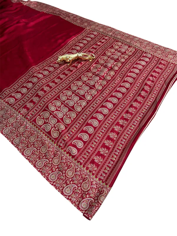 Ajrakh_Printed_Modal_Silk_Plain_Saree_With_Ajrakh_Blouse