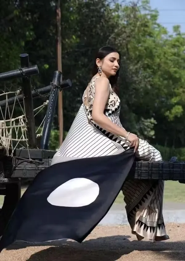 Elegant_Black_&_Ivory_Ajrakh_Modal_Silk_Saree_with_Geometric_Border_and_Statement_Pallu