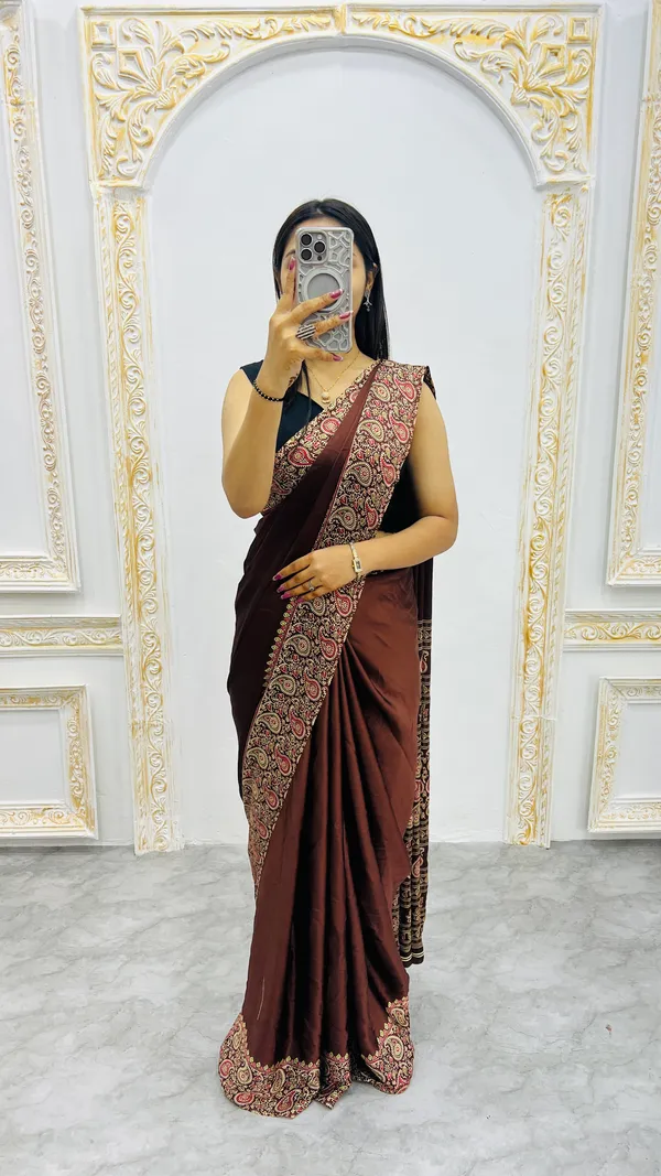 Ajrakh_Printed_Modal_Silk_Plain_Saree_With_Ajrakh_Blouse