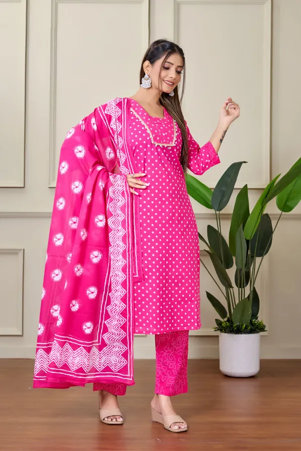 Maha_Rani_Cotton_Kurti_With_Pant_And_Dupatta_For_Women