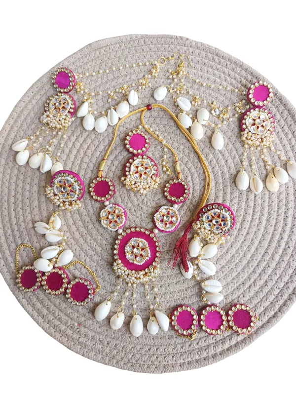 Dark_Pink_Bridal_Ivory_Kundan_Jewellery_Set_For_Women
