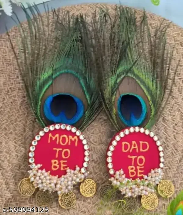 Red_Pink_Peacock_Feather_Mom_To_Be_&_Dad_Badges_Baby_Shower_Accessory_For_Women