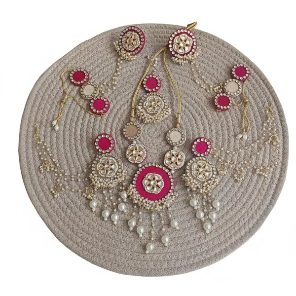 Pink_&_Cream_Bridal_Ivory_Kundan_Jewellery_Set_For_Women