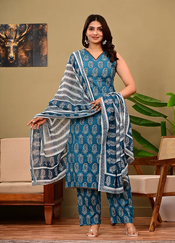 Turquoise_Blue_Paisley_Printed_Regular_Pure_Cotton_Kurta_With_Trousers_&_With_Dupatta_For_Women