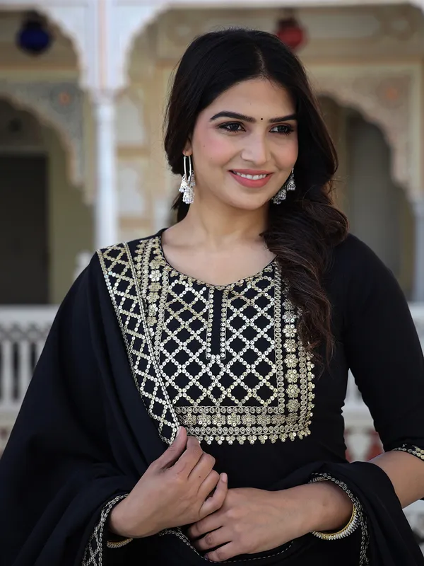 Black_Embroidered_Regular_Sequinned_Kurta_With_Skirt_&_With_Dupatta_For_Women