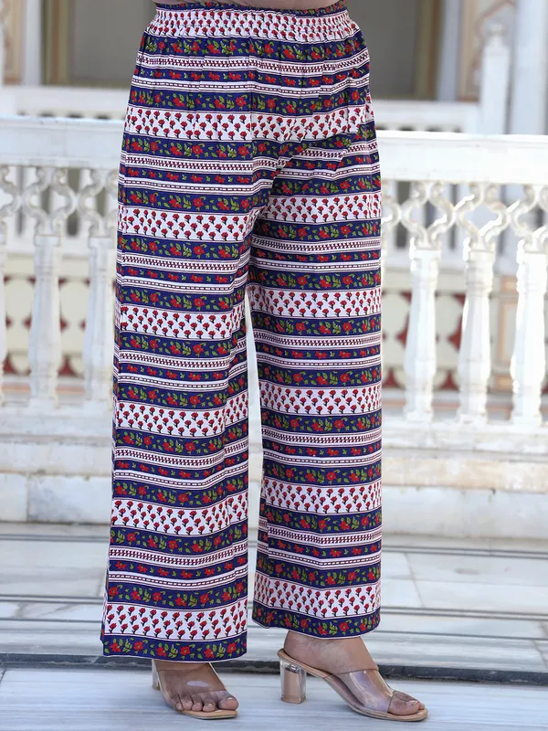 Navy_Blue_Floral_Printed_Regular_Phulkari_Pure_Cotton_Kurta_With_Palazzos_&_With_Dupatta_For_Women