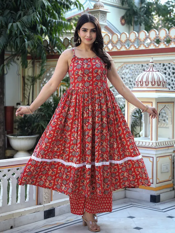 Red_Floral_Printed_Regular_Phulkari_Pure_Cotton_Kurta_With_Palazzos_&_With_Dupatta_For_Women