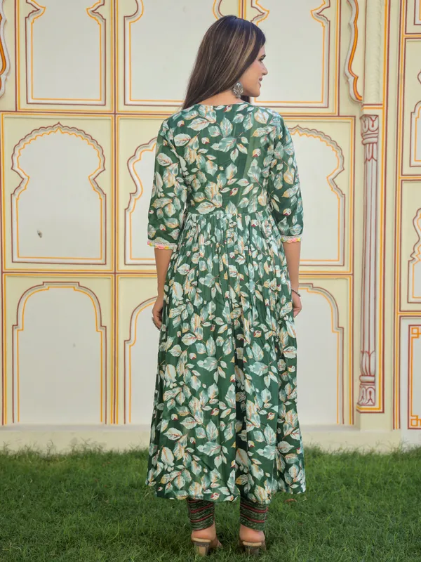 Green_Floral_Printed_Pure_Cotton_Kantha_Work_Kurta_With_Trousers_&_Dupatta_For_Women