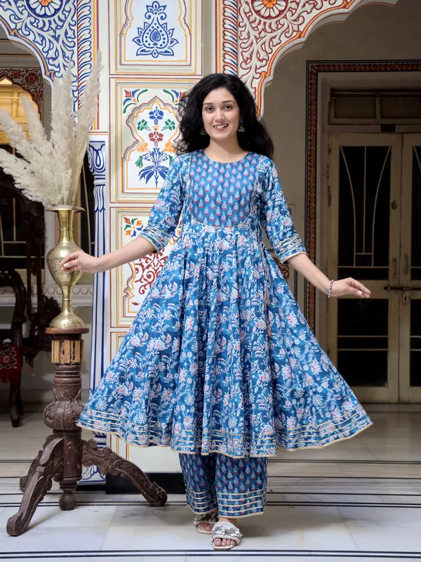 Blue_Floral_Printed_Regular_Kantha_Work_Pure_Cotton_Kurta_With_Trousers_&_Dupatta_For_Women