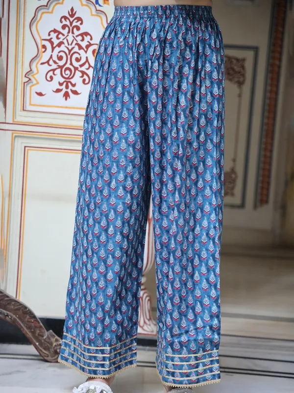 Blue_Floral_Printed_Regular_Kantha_Work_Pure_Cotton_Kurta_With_Trousers_&_Dupatta_For_Women