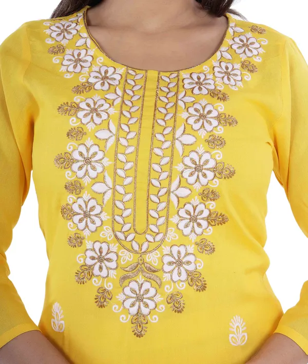 Yellow_Floral_Embroidered_Regular_Kurta_With_Palazzos_For_Women