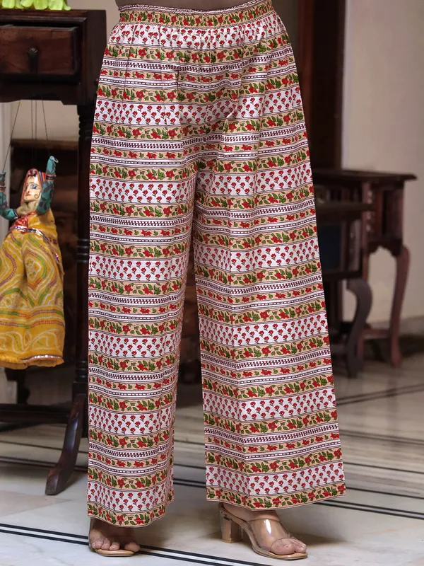 Chiku_Floral_Printed_Regular_Phulkari_Pure_Cotton_Kurta_With_Palazzos_&_With_Dupatta_For_Women