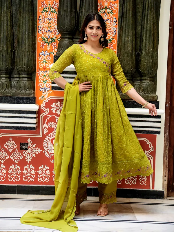 Green_Georgette_Embroidered_Kurta_Sets_For_Women
