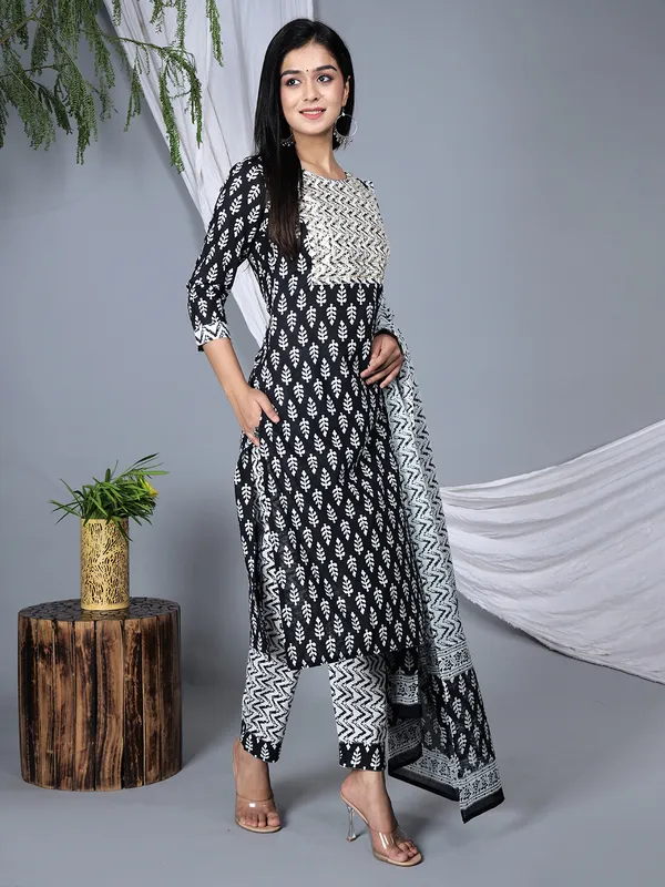 Black_Floral_Embroidered_Regular_Sequinned_Pure_Cotton_Kurta_With_Trousers_&_With_Dupatta_For_Women