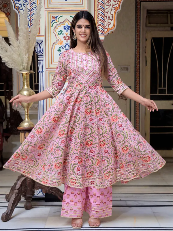 Pink_Floral_Printed_Pure_Cotton_Kurta_With_Palazzos_&_Dupatta_For_Women
