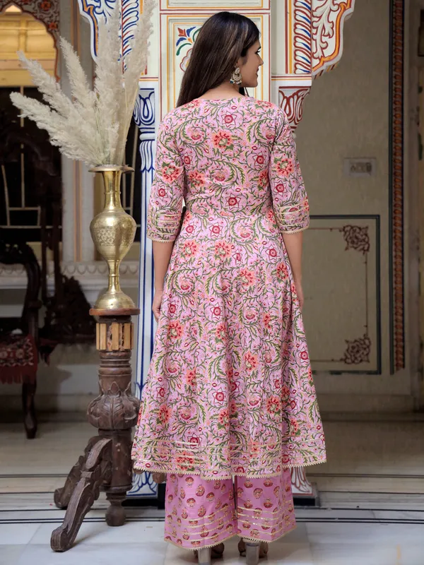 Pink_Floral_Printed_Pure_Cotton_Kurta_With_Palazzos_&_Dupatta_For_Women
