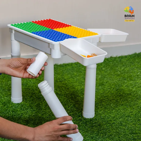 Animal_World_Block_Table_102Pcs_Blocks_With_Chair