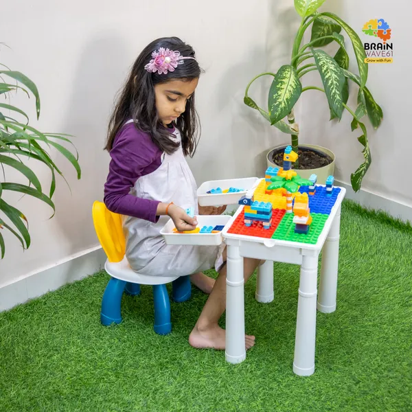 Animal_World_Block_Table_102Pcs_Blocks_With_Chair