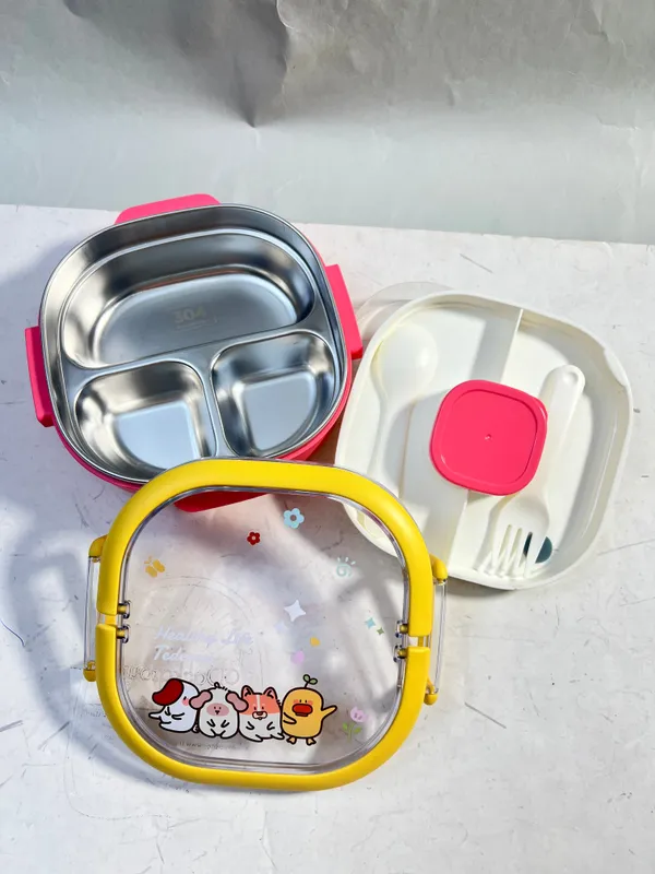 Insulated_Lunch_Box|Stainless_Steel|3_Compartments_To_Keep_Eating_Mess_Free|Lightweight,_Fits_In_The_Bag|Small_Container_For_Pickle/Sauce|Comes_With_Fork_&_Spoon|Easy_To_Carry_-_700_Ml,
