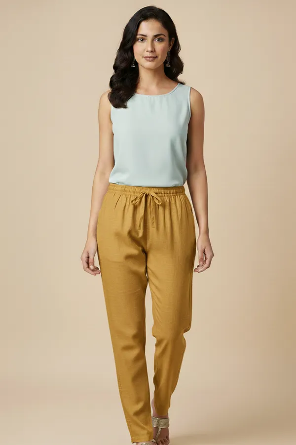 Linen_Straight_Fit_Pants_With_Side_&_Back_Pockets_And_Drawstrings